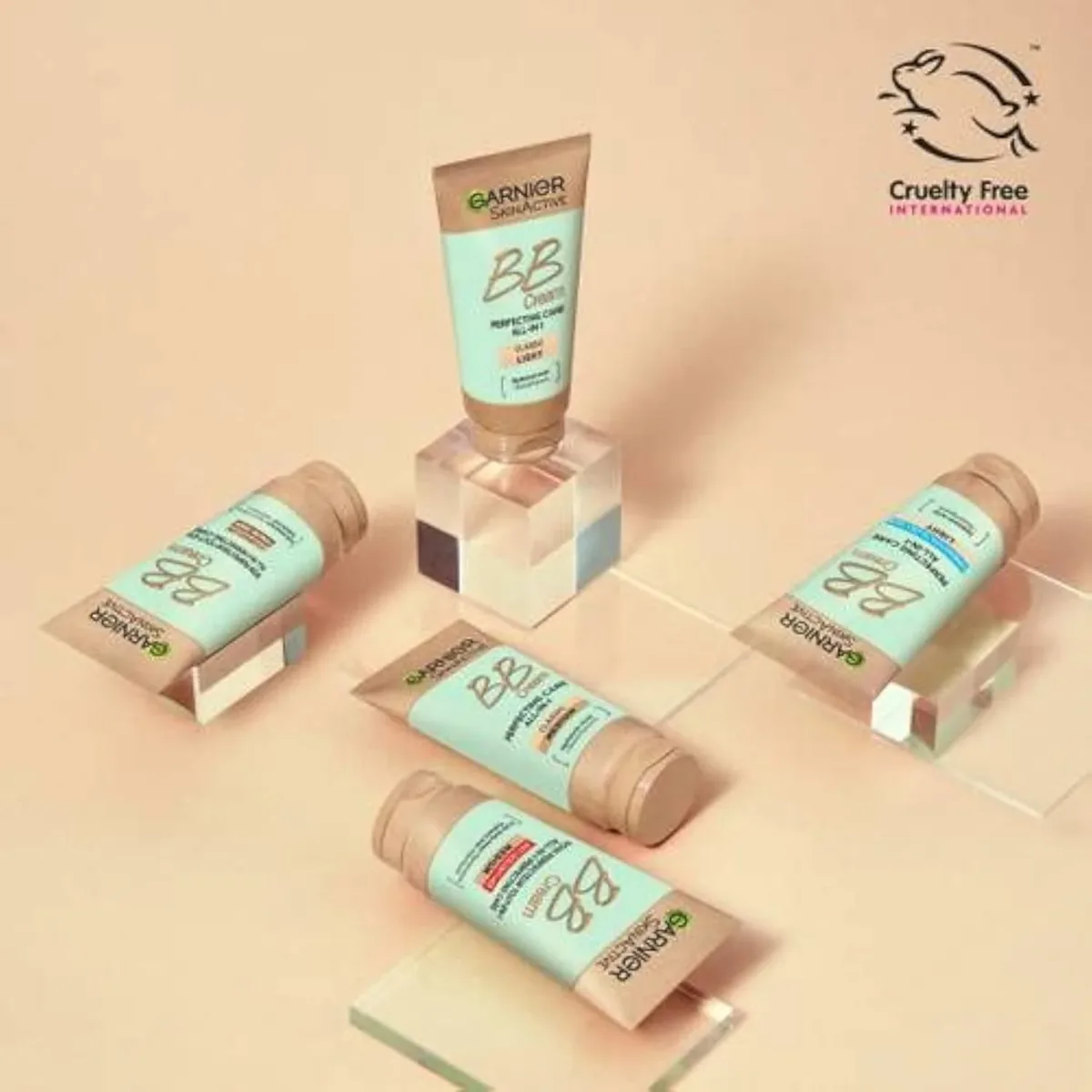 Miracle Skin Perfector BB Cream medium up to 24-hour hydration