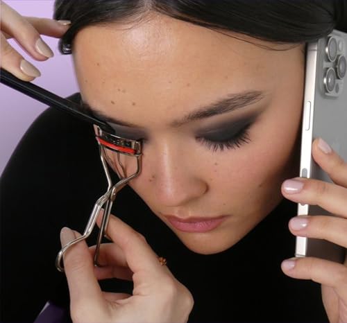The Eyelash Curler