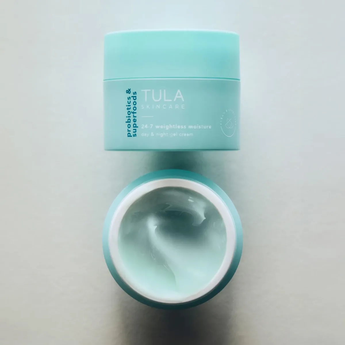 24-7 Weightless Moisture Day & Night Cream